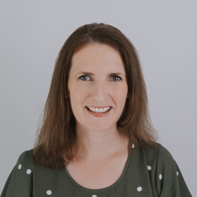 Dr Amanda Perry